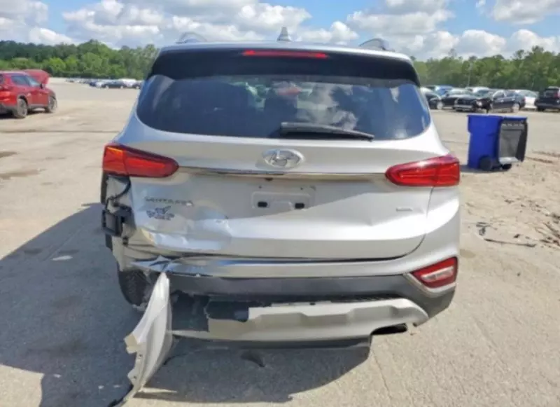Hyundai Santa Fe   - 2020