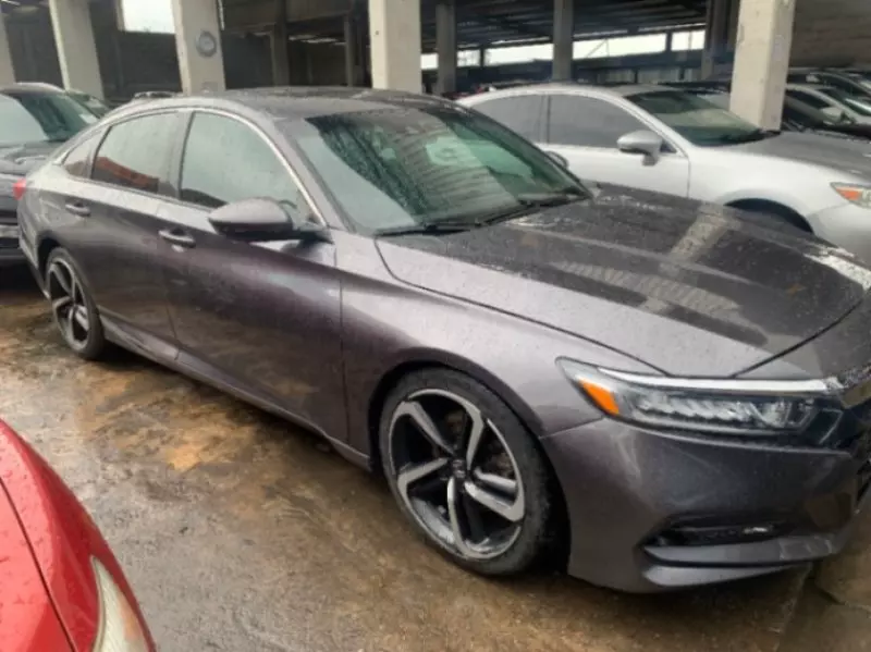 Honda Accord   - 2018