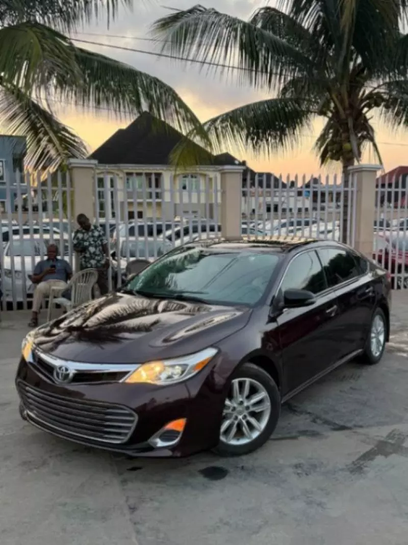 TOYOTA Avalon - 2014