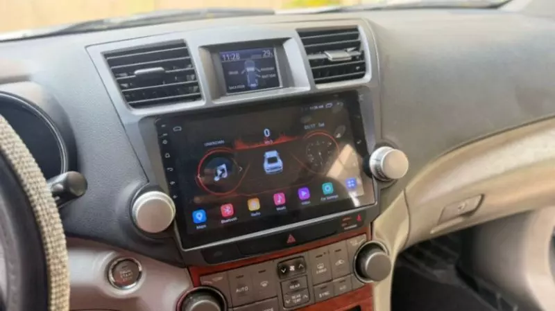 Toyota Highlander   - 2010