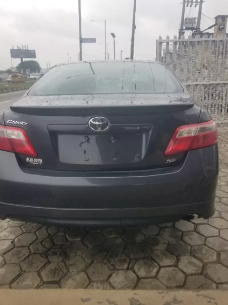 Toyota Camry   - 2007