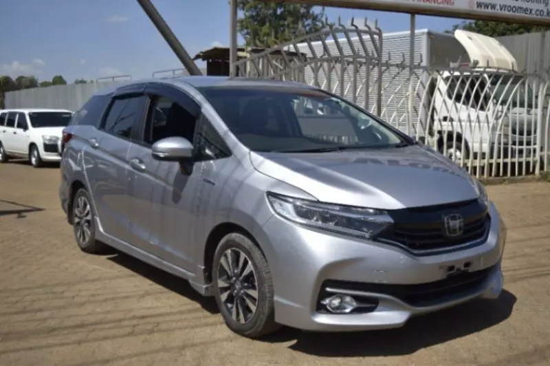 Honda Fit shuttle    - 2018