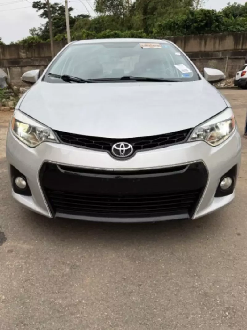 TOYOTA Corolla   - 2016