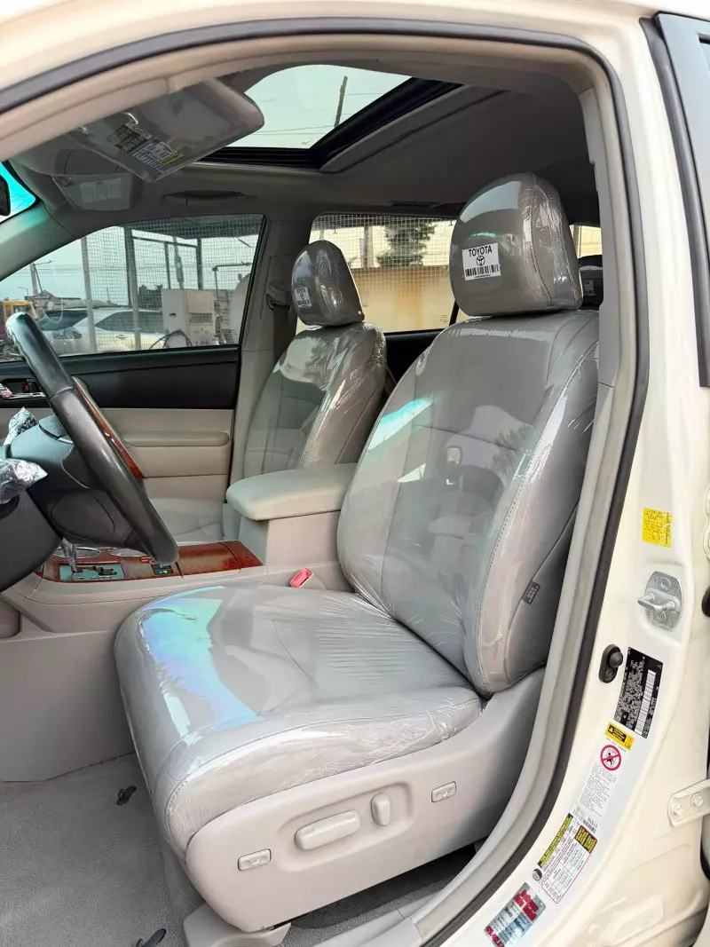 Toyota Highlander   - 2010