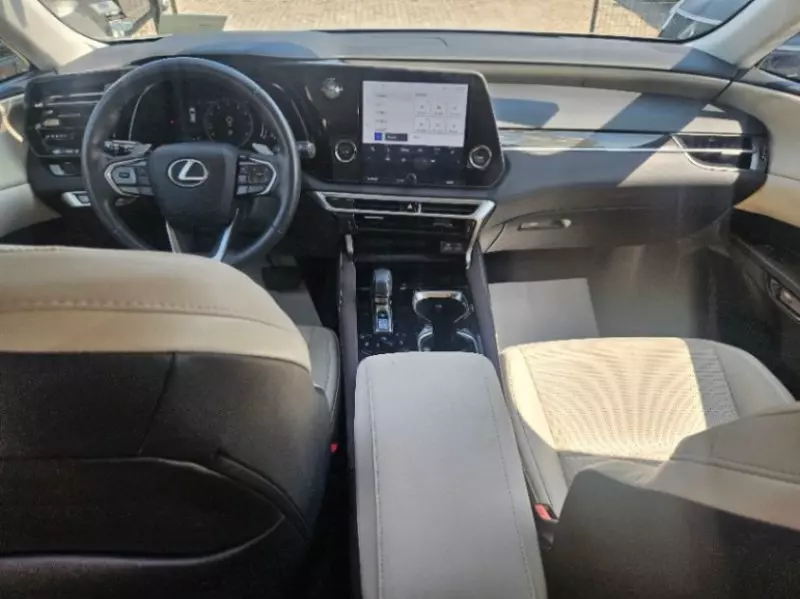 Lexus RX   - 2023