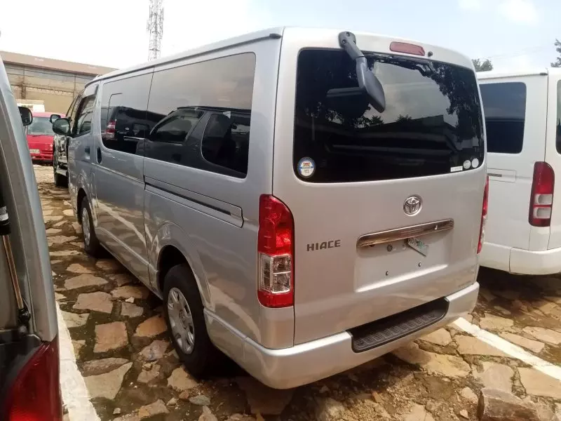 Toyota Hiace   - 2014