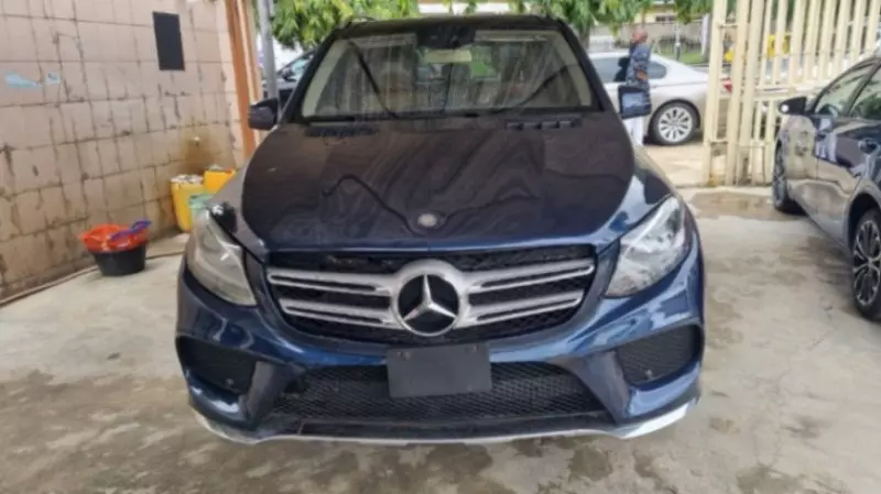 Mercedes-Benz GLE-Class   - 2016