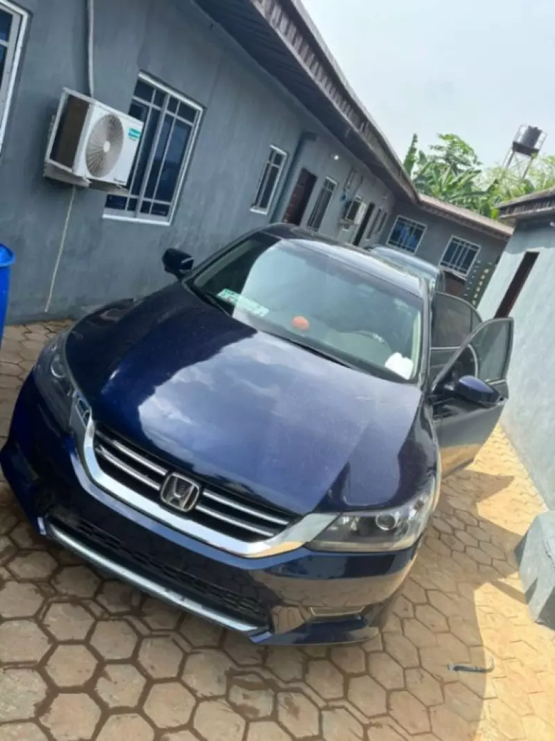 Honda Accord - 2013