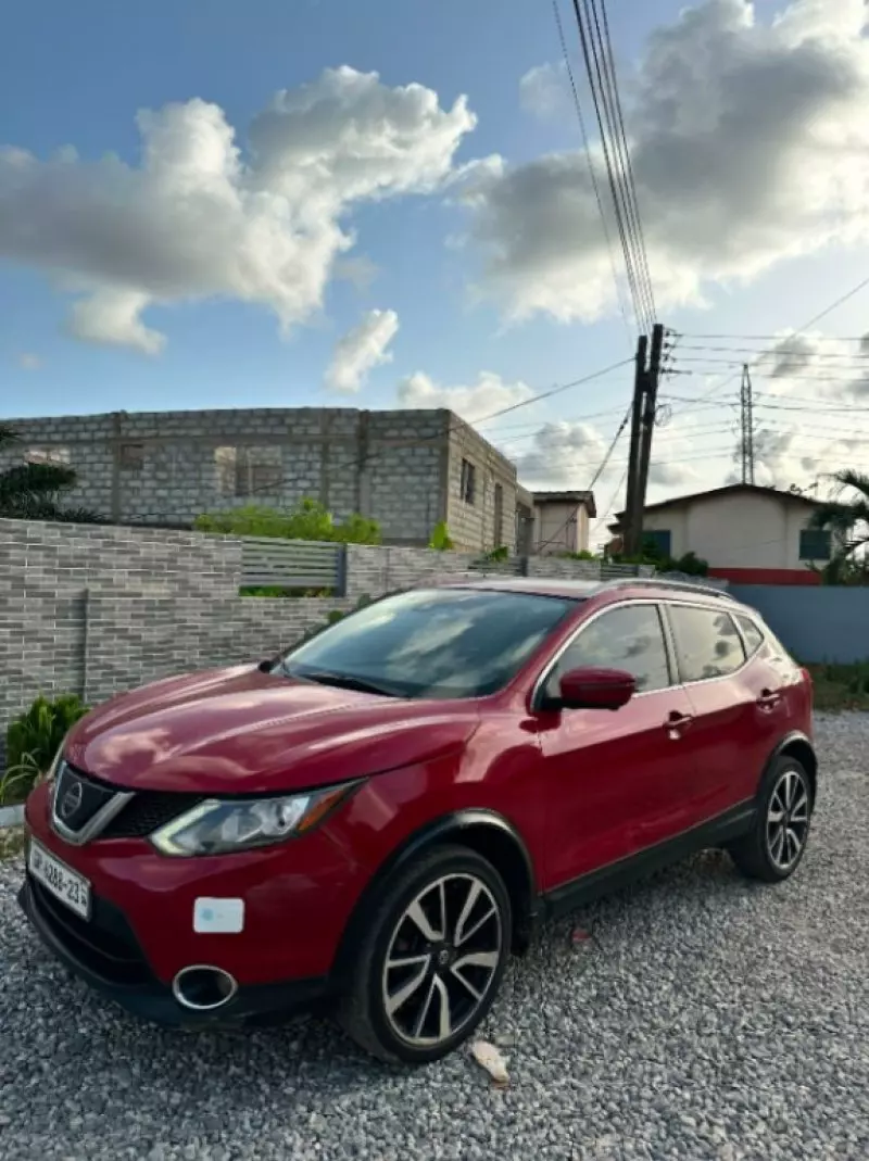 Nissan Rogue   - 2017