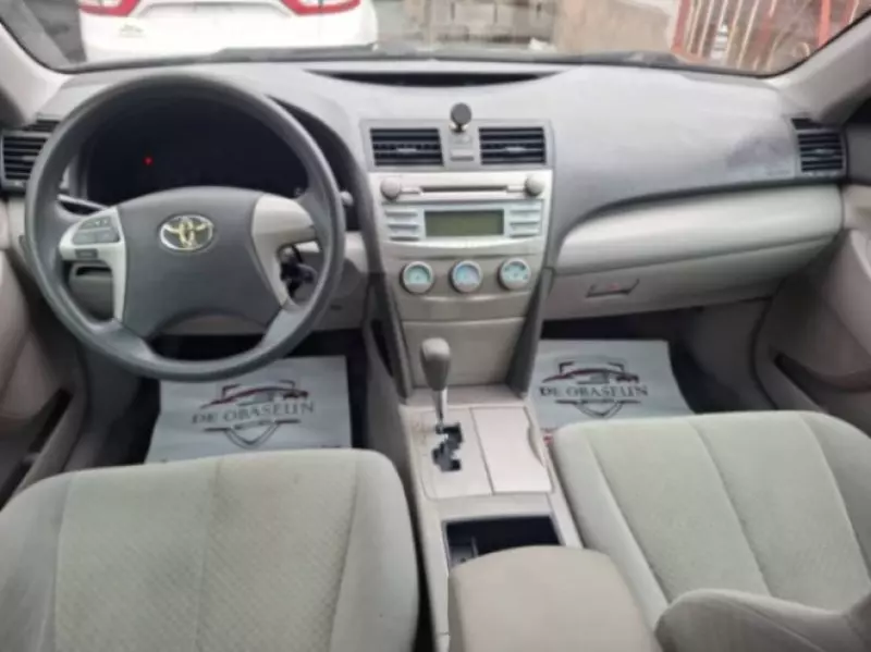 Toyota Camry   - 2009