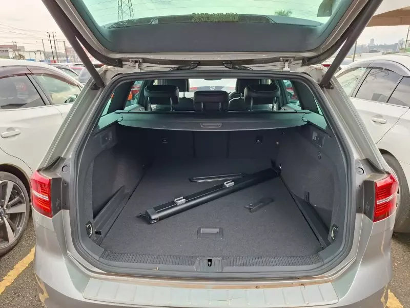 Volkswagen Passat   - 2016