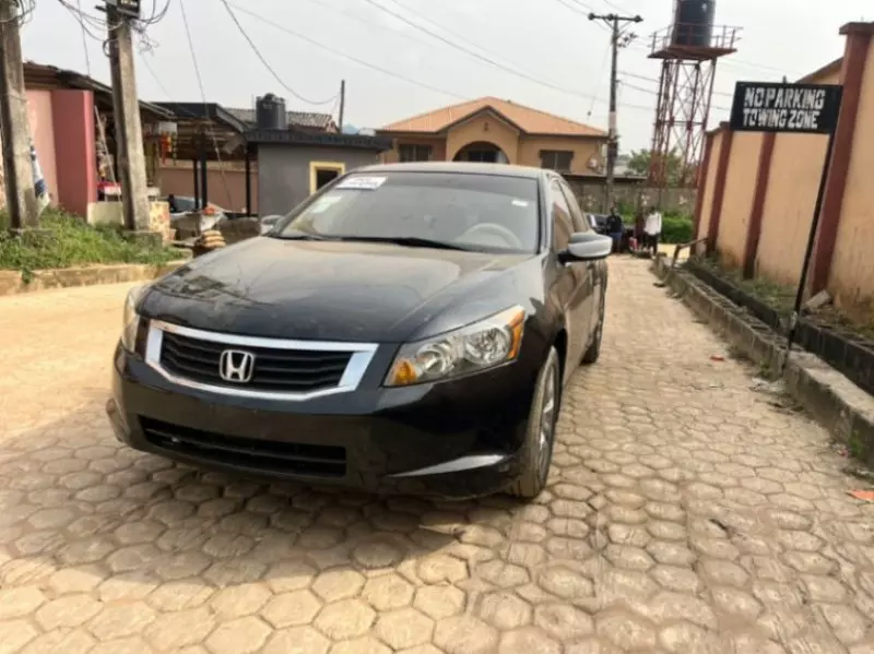 Honda Accord   - 2009