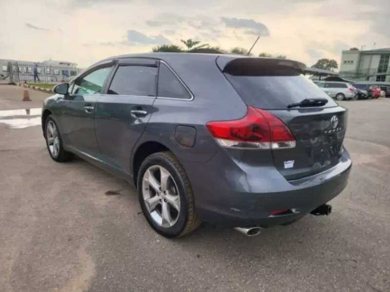 Toyota Venza   - 2013