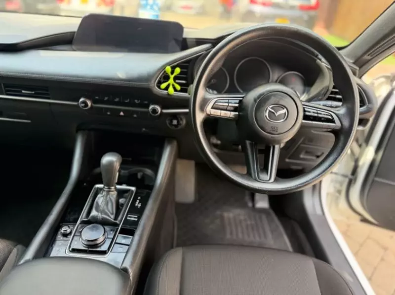 Mazda 3   - 2019