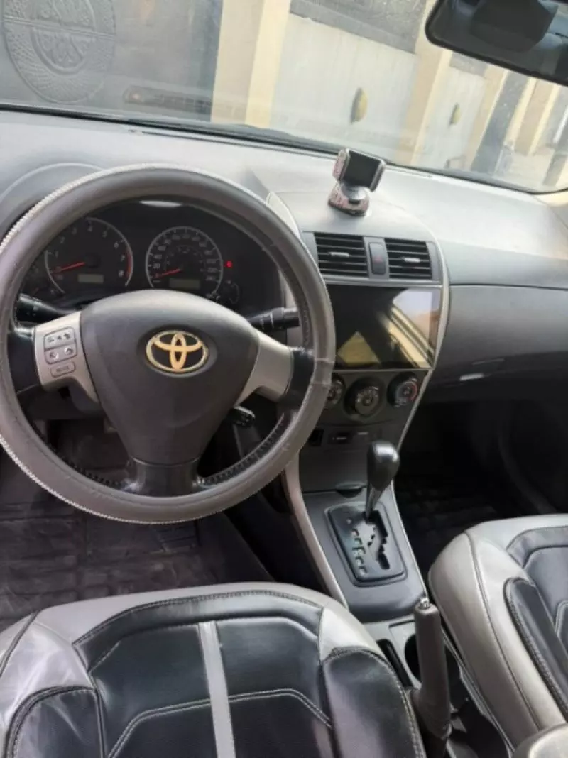 Toyota Corolla   - 2011