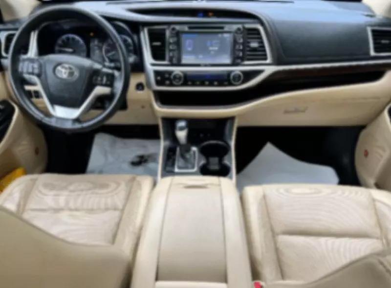 Toyota Highlander   - 2014