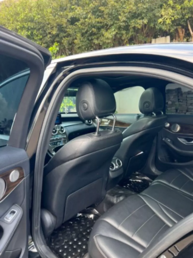 Mercedes-Benz 300   - 2019