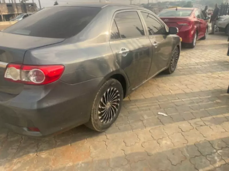 Toyota Corolla - 2012