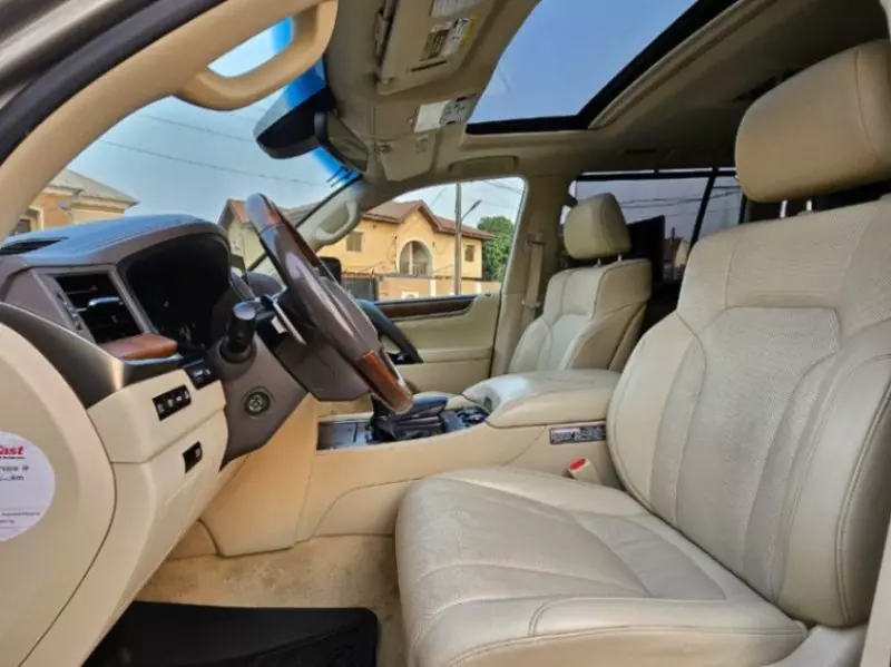 Lexus LX 570   - 2017