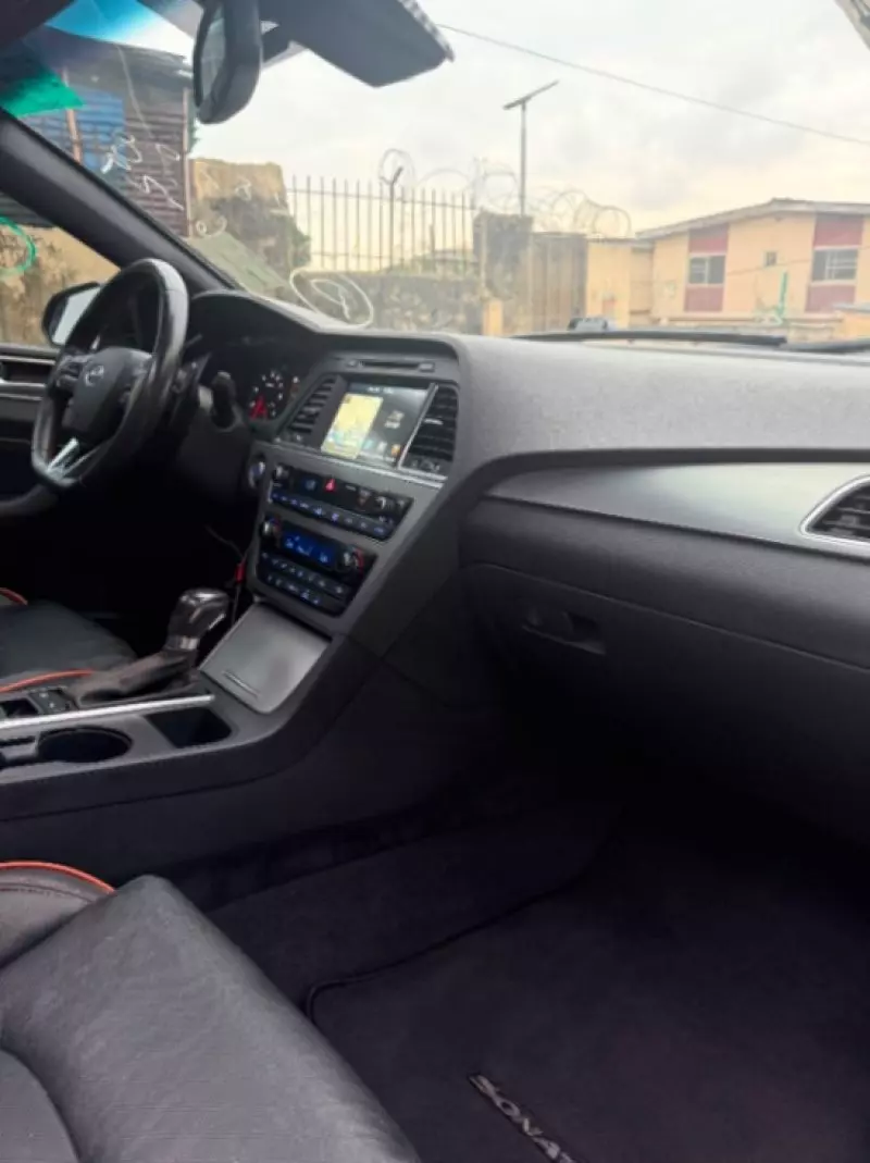 Hyundai Sonata - 2015