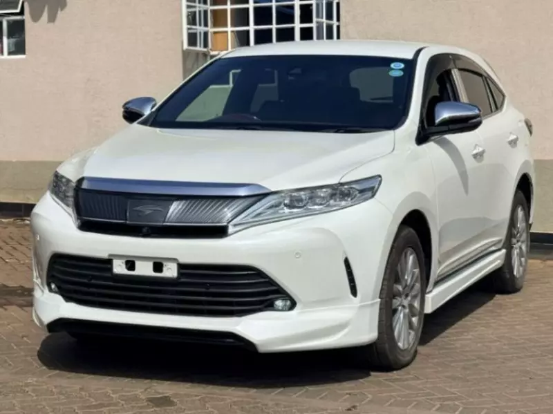 Toyota Harrier   - 2018