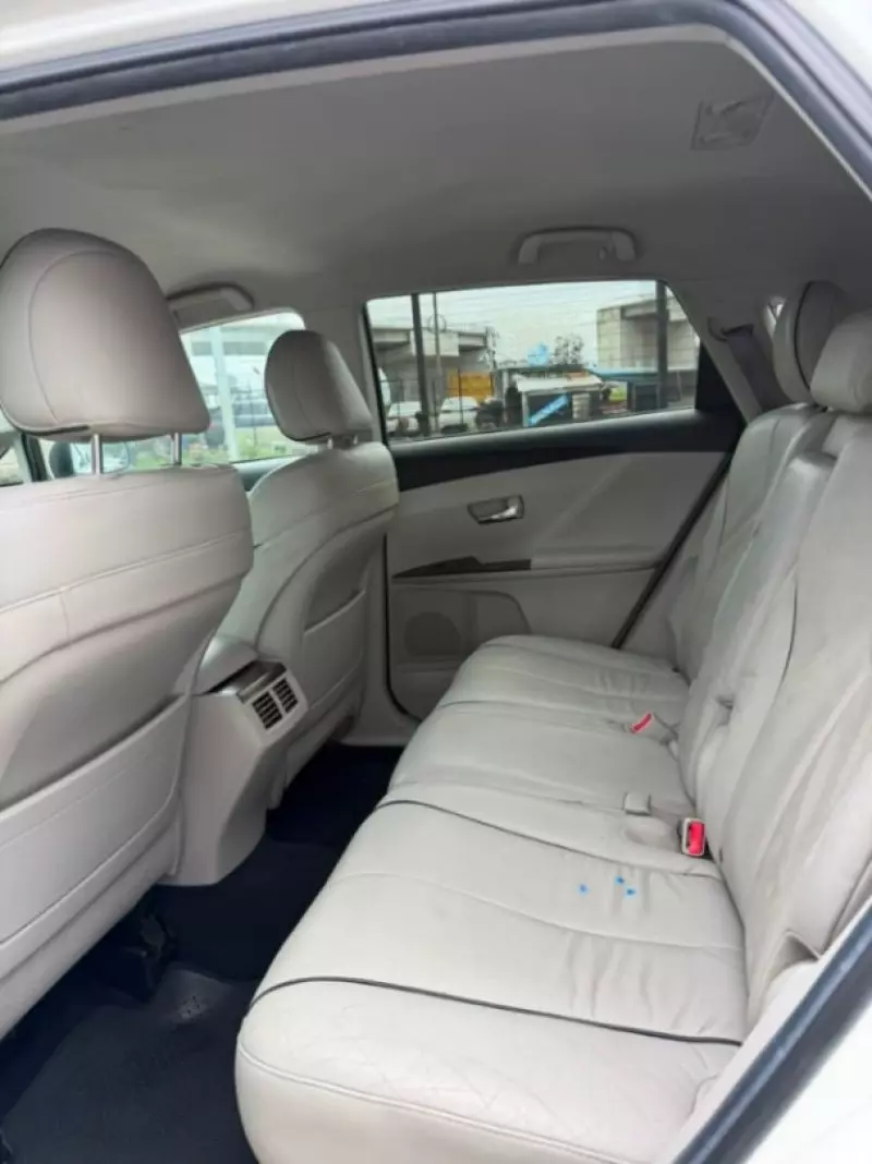 TOYOTA Venza   - 2011