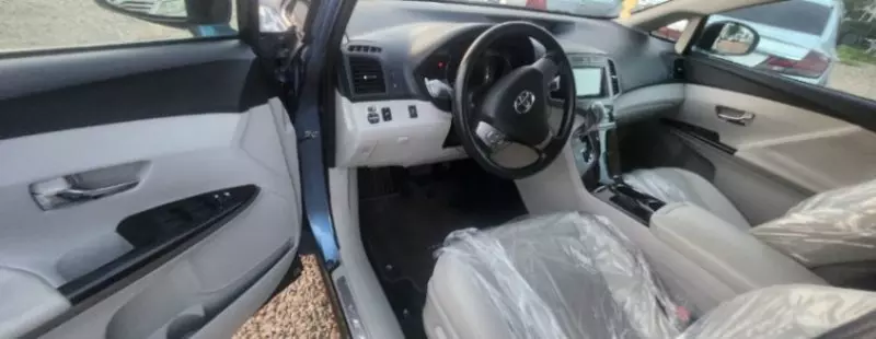 TOYOTA Venza   - 2010