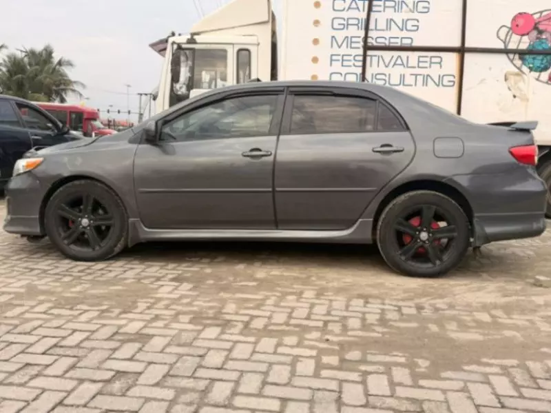 Toyota Corolla Sport   - 2013