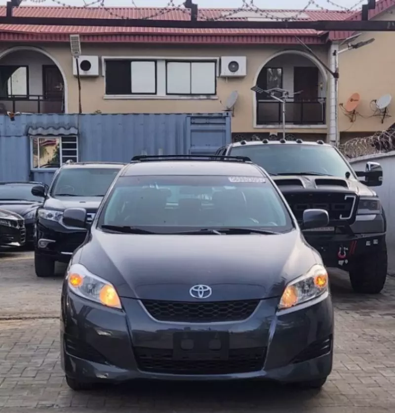 Toyota Matrix   - 2010