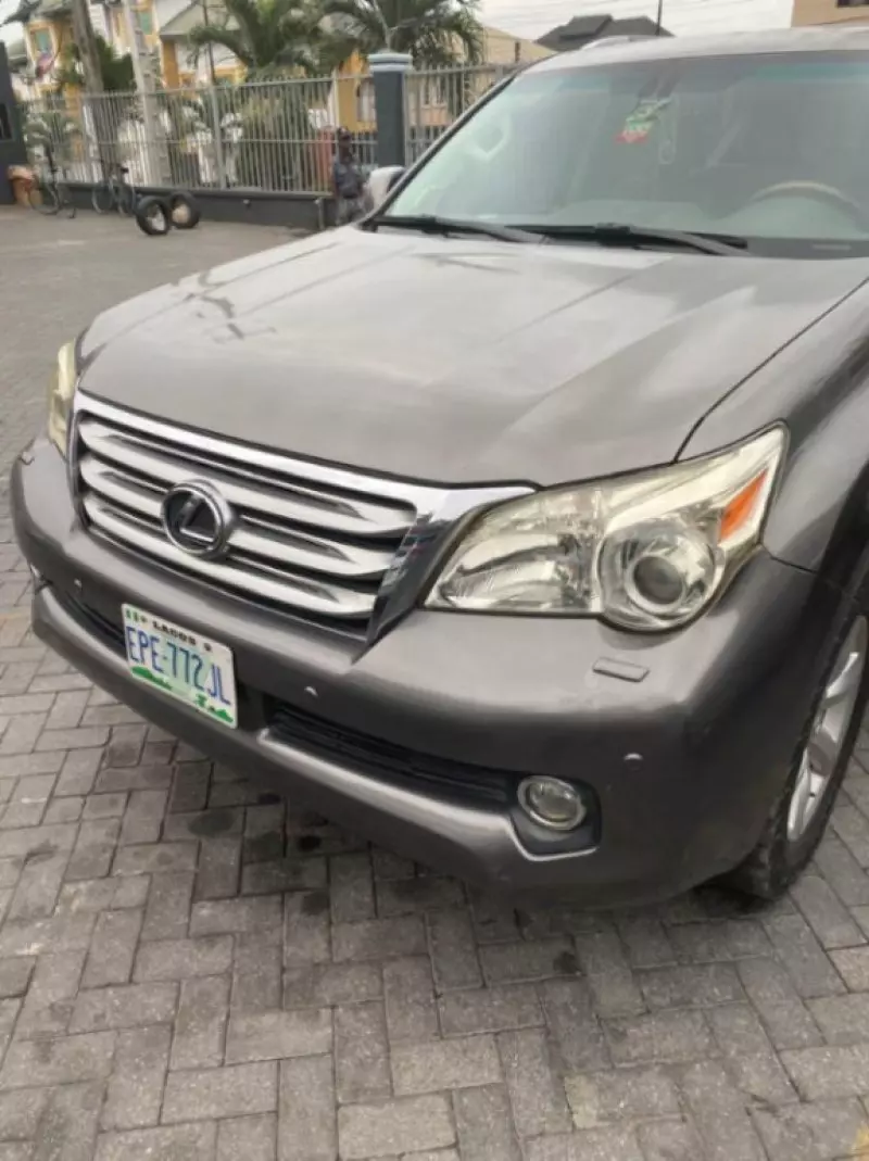 Lexus GX 460   - 2011
