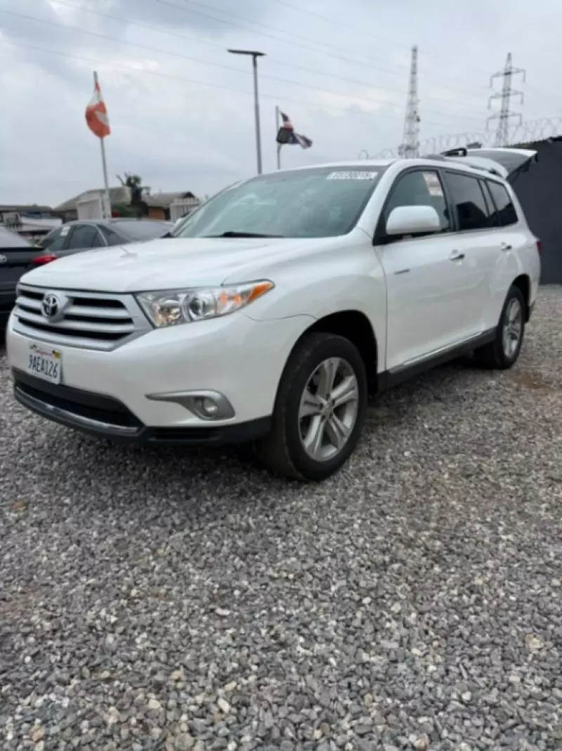 TOYOTA Highlander   - 2013