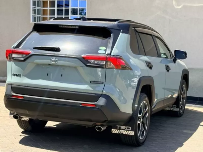Toyota RAV 4   - 2020
