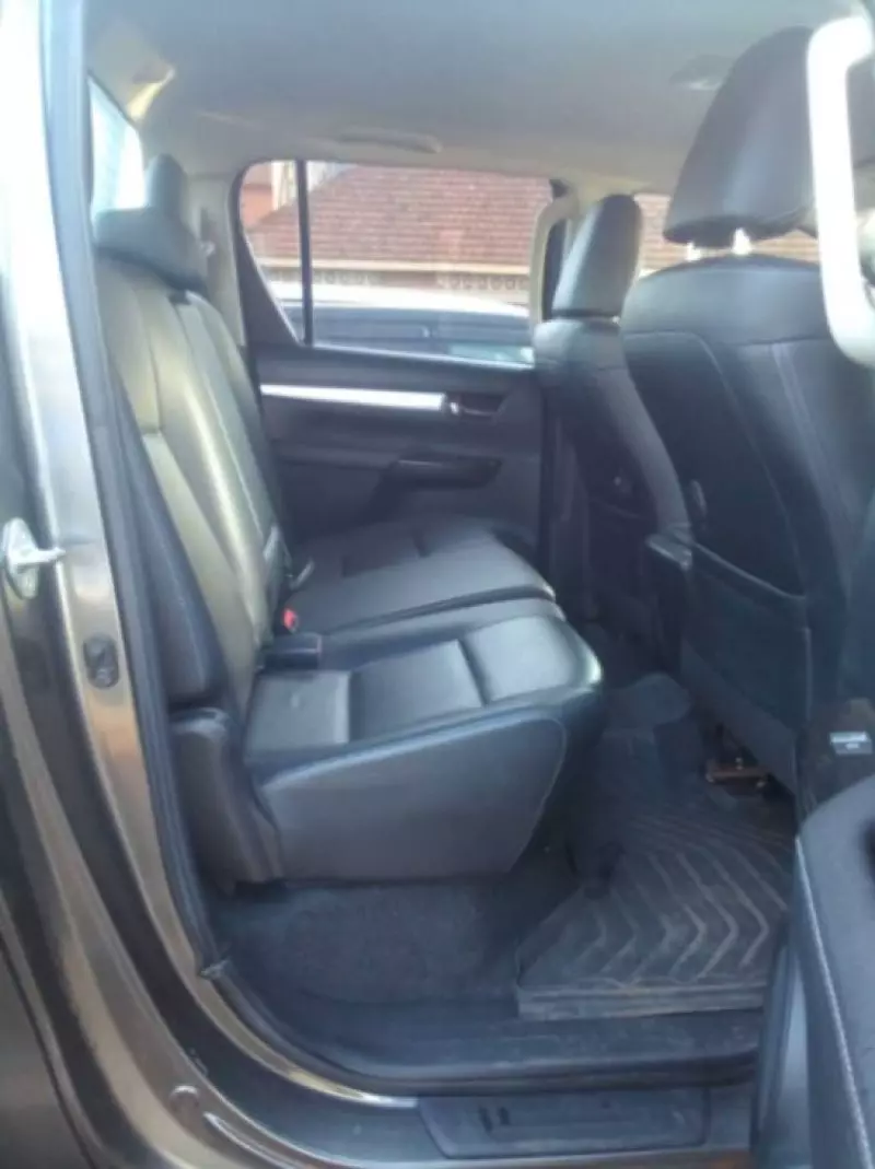 TOYOTA Hilux   - 2017