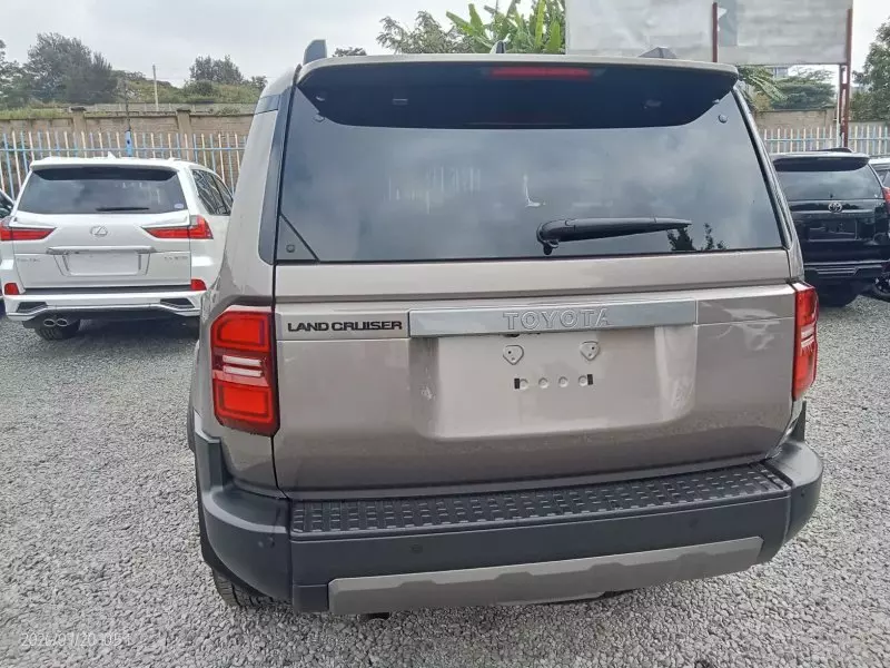 TOYOTA Landcruiser Prado - 2024