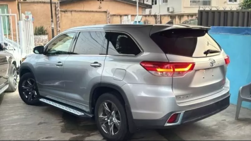 Toyota Highlander   - 2019