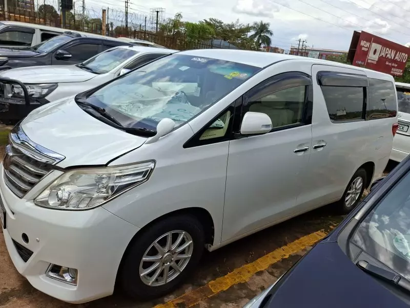Toyota Alphard   - 2012