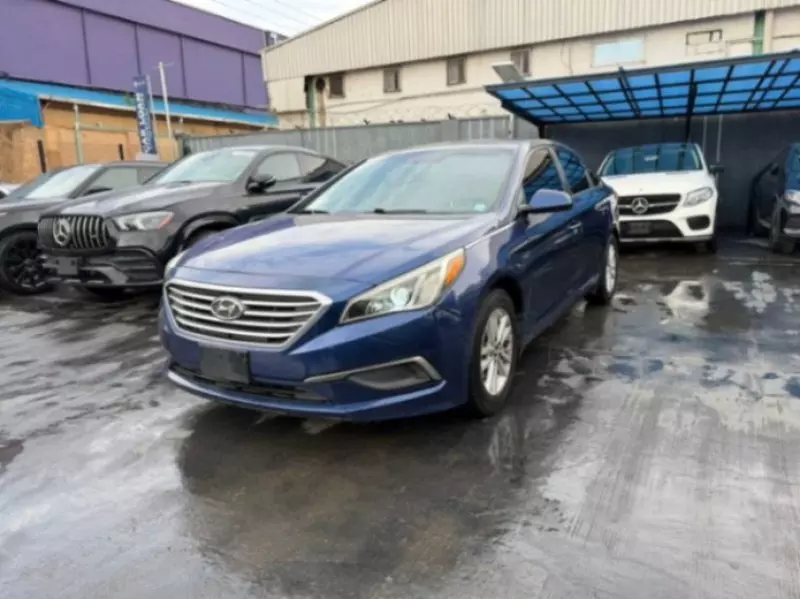 Hyundai Sonata   - 2016