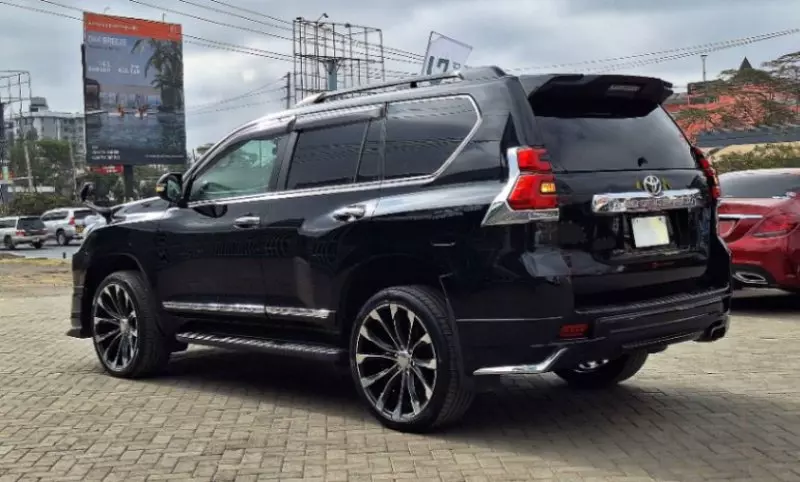 Toyota Land Cruiser   - 2019