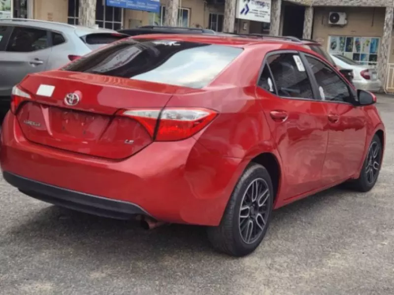 Toyota Corolla   - 2015