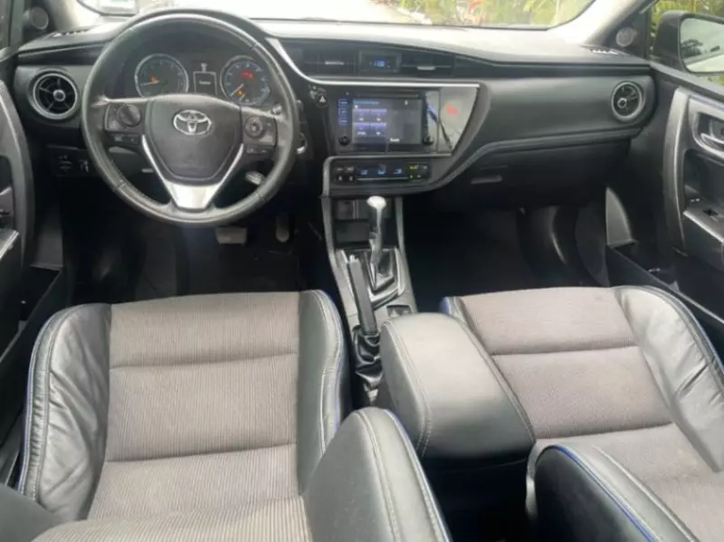 TOYOTA Corolla   - 2018