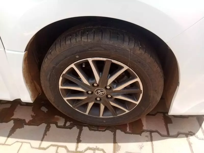 Toyota Noah - 2016