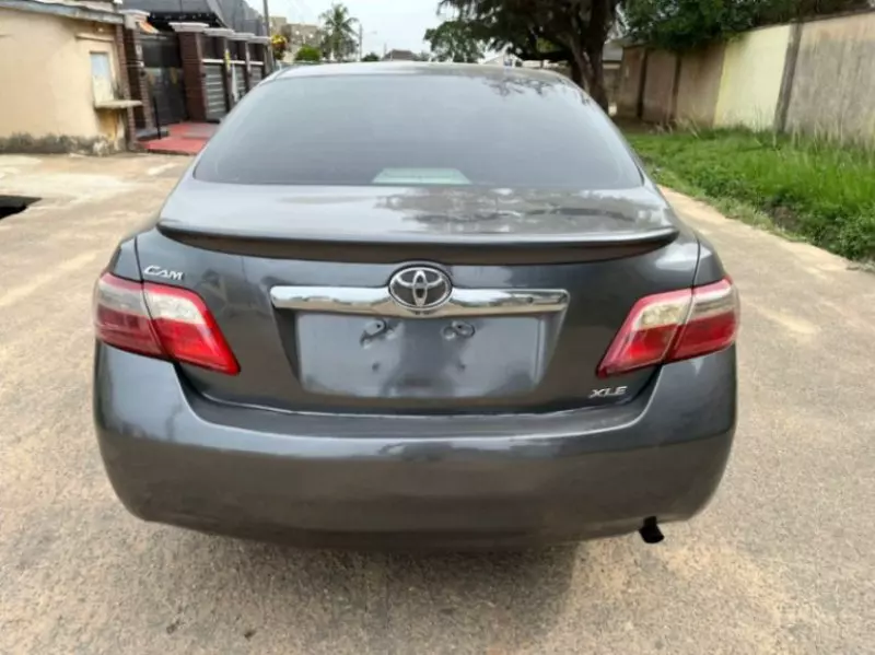 TOYOTA Camry - 2009