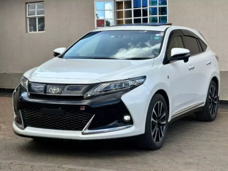 Toyota Harrier   - 2018