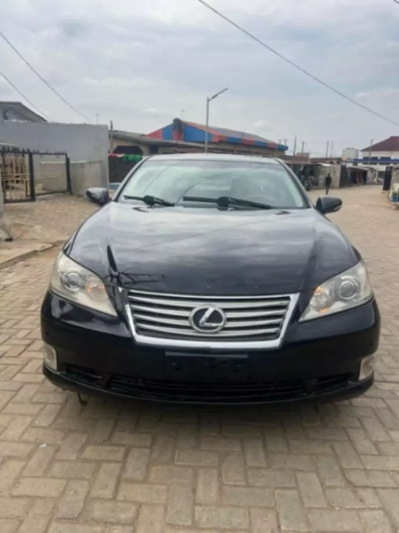 Lexus ES   - 2011