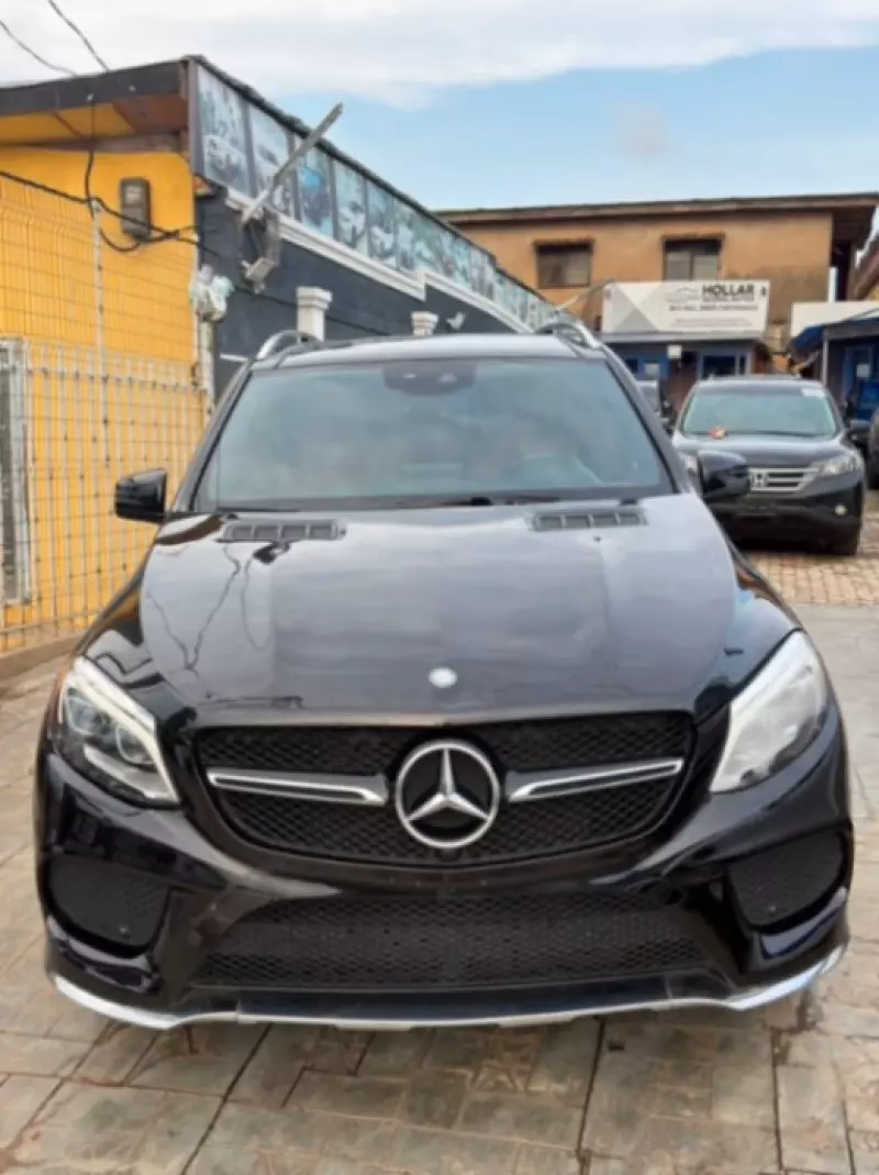 Mercedes-Benz GLE 350   - 2016