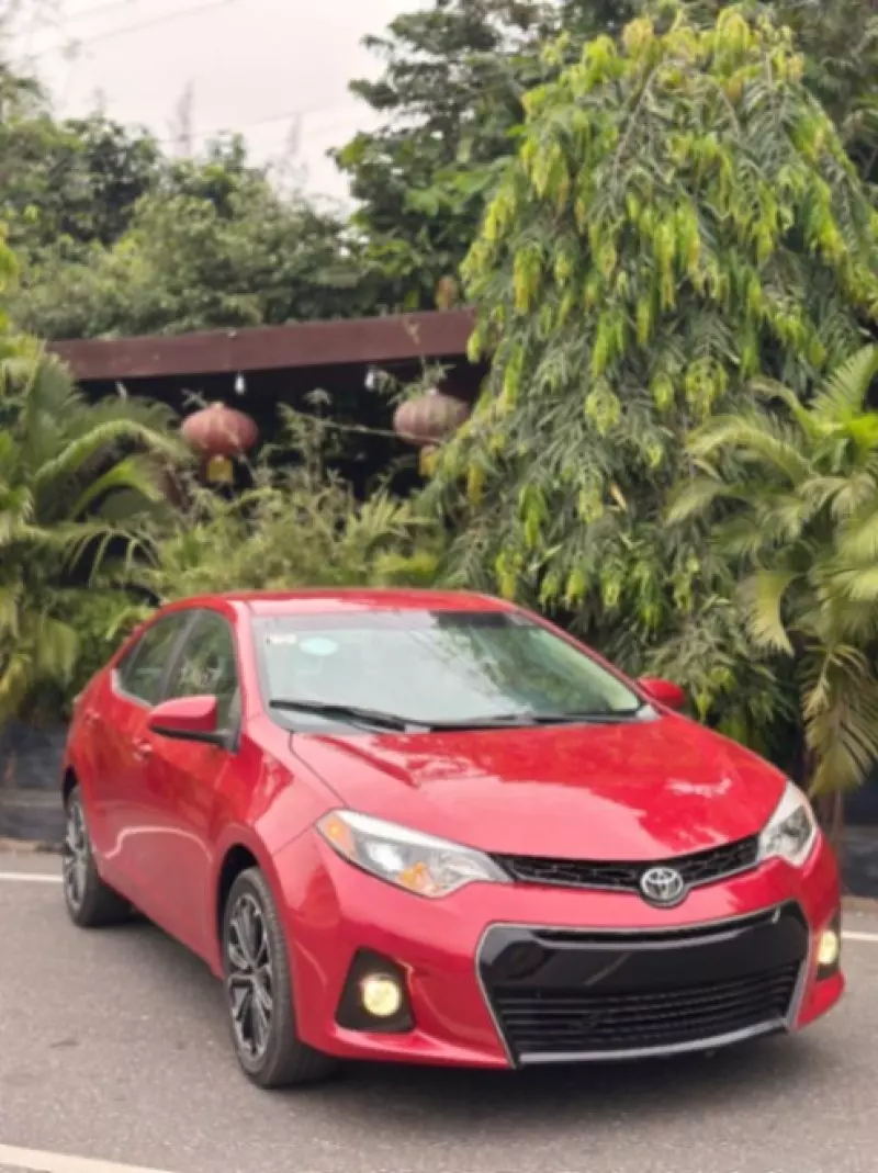 Toyota Corolla   - 2015