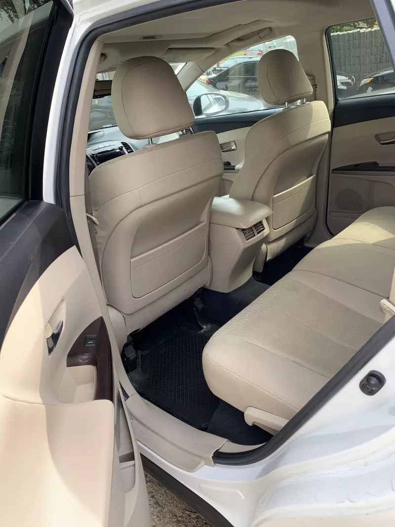 Toyota Venza   - 2013