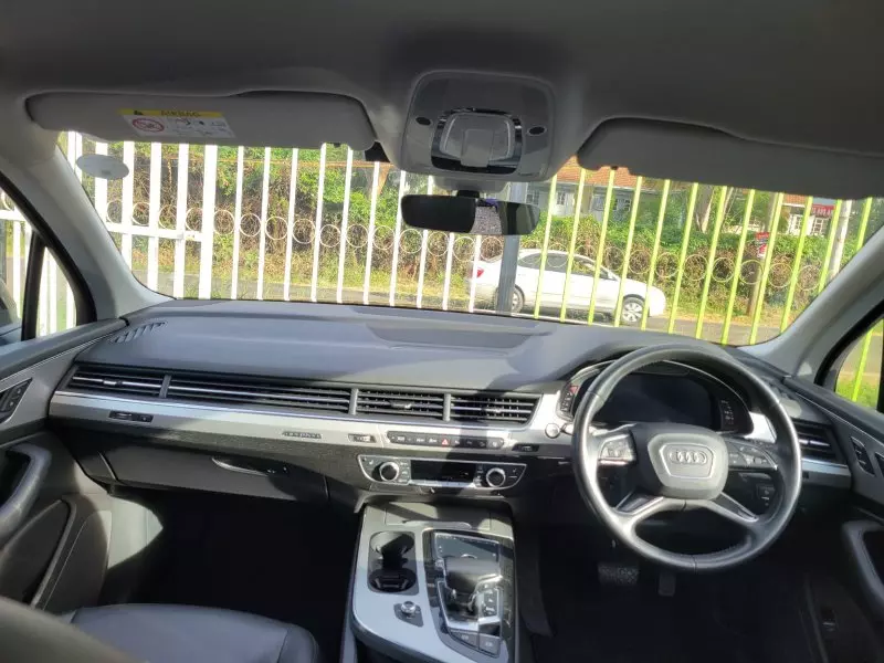 Audi Q7   - 2017