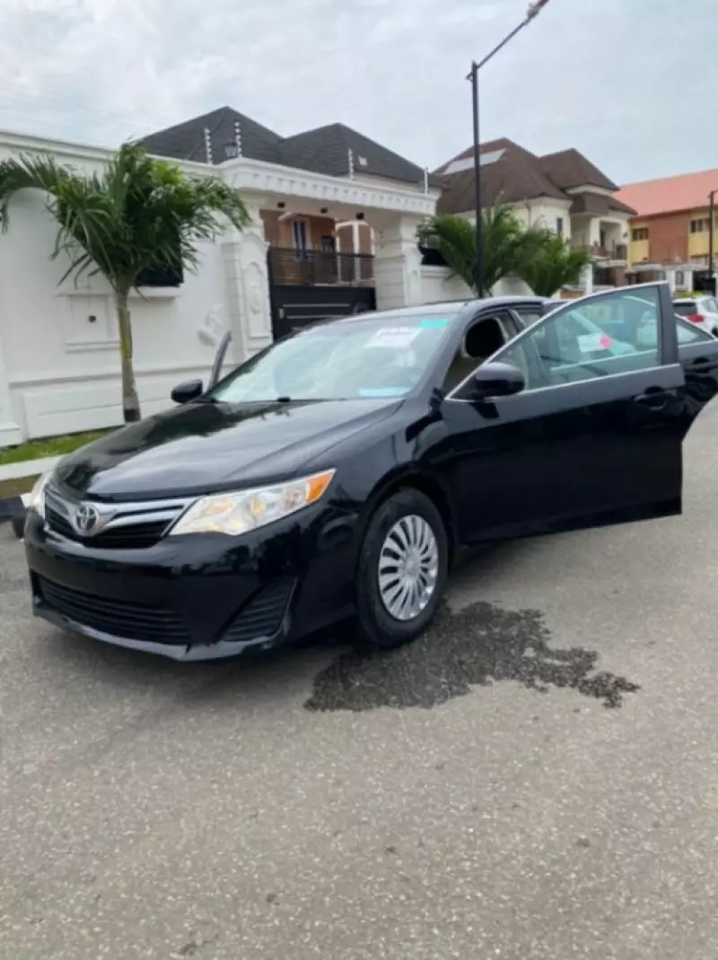 TOYOTA Camry   - 2014