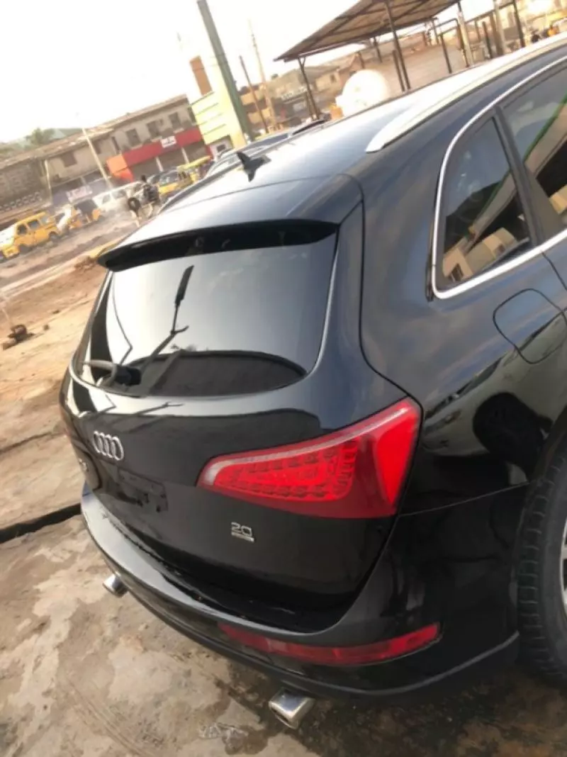 Audi Q5   - 2011